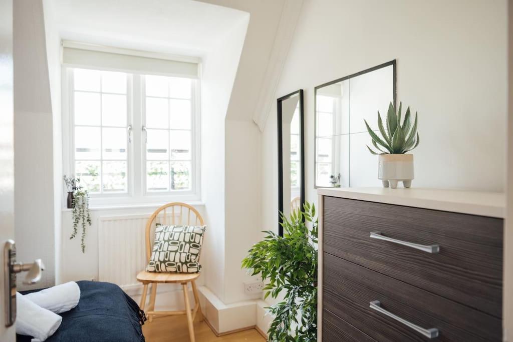 Charming 2 Bedroom Flat In The Heart Of Kings Cross, London Exterior foto