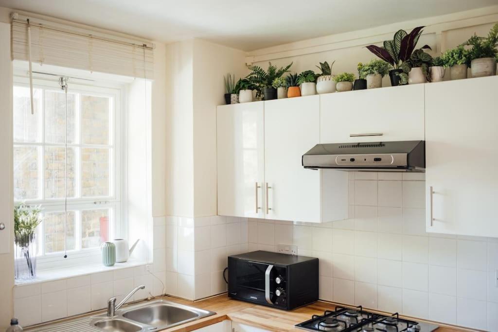 Charming 2 Bedroom Flat In The Heart Of Kings Cross, London Exterior foto
