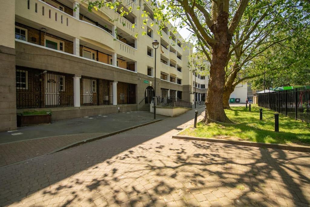 Charming 2 Bedroom Flat In The Heart Of Kings Cross, London Exterior foto